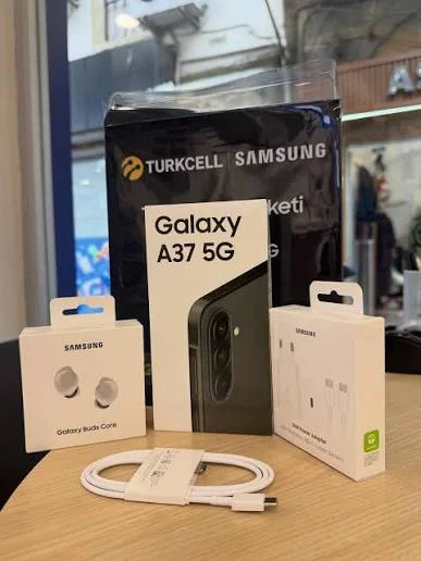 SAMSUNG A37 6/128 GB. GALAXY BUDS CORE KULAKLIK+ŞARJ KABLOSU+ADAPTÖR SET